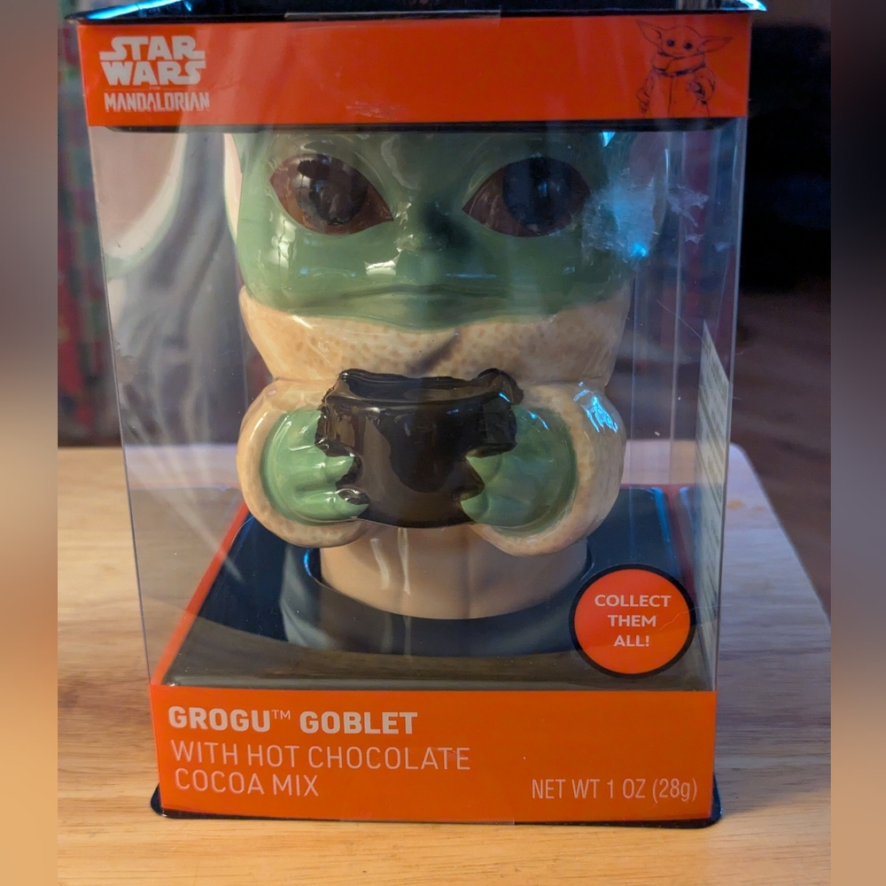 Disney Collector's Item Mandalorian Grogu Goblet with Cocoa Mix Star Wars 
